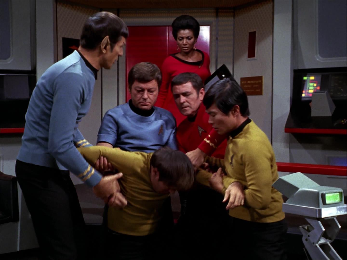 ariane179254_StarTrek_3x09_TheTholianWeb_1009.jpg