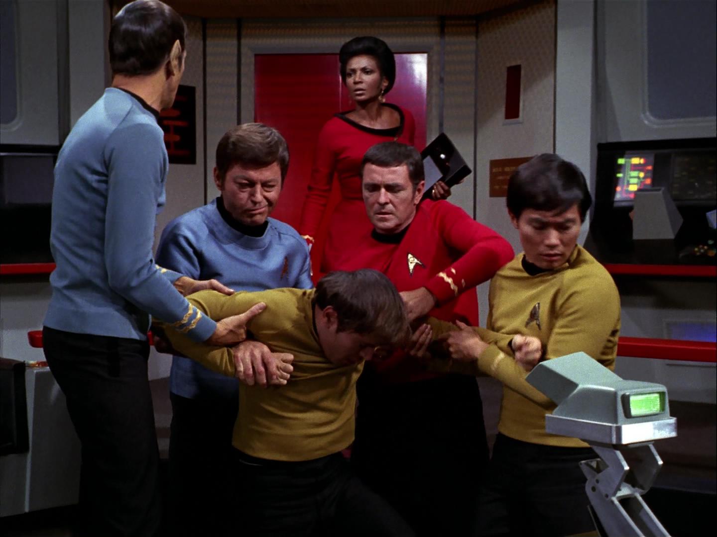 ariane179254_StarTrek_3x09_TheTholianWeb_1010.jpg