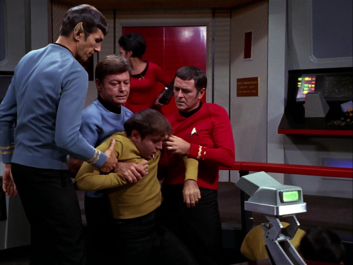ariane179254_StarTrek_3x09_TheTholianWeb_1011.jpg