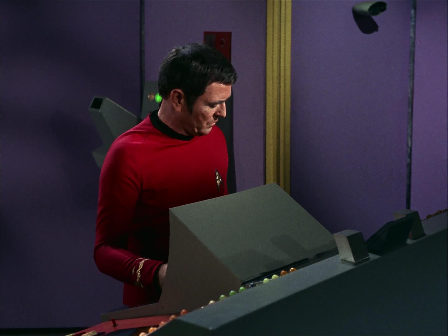 ariane179254_StarTrek_3x09_TheTholianWeb_1311.jpg