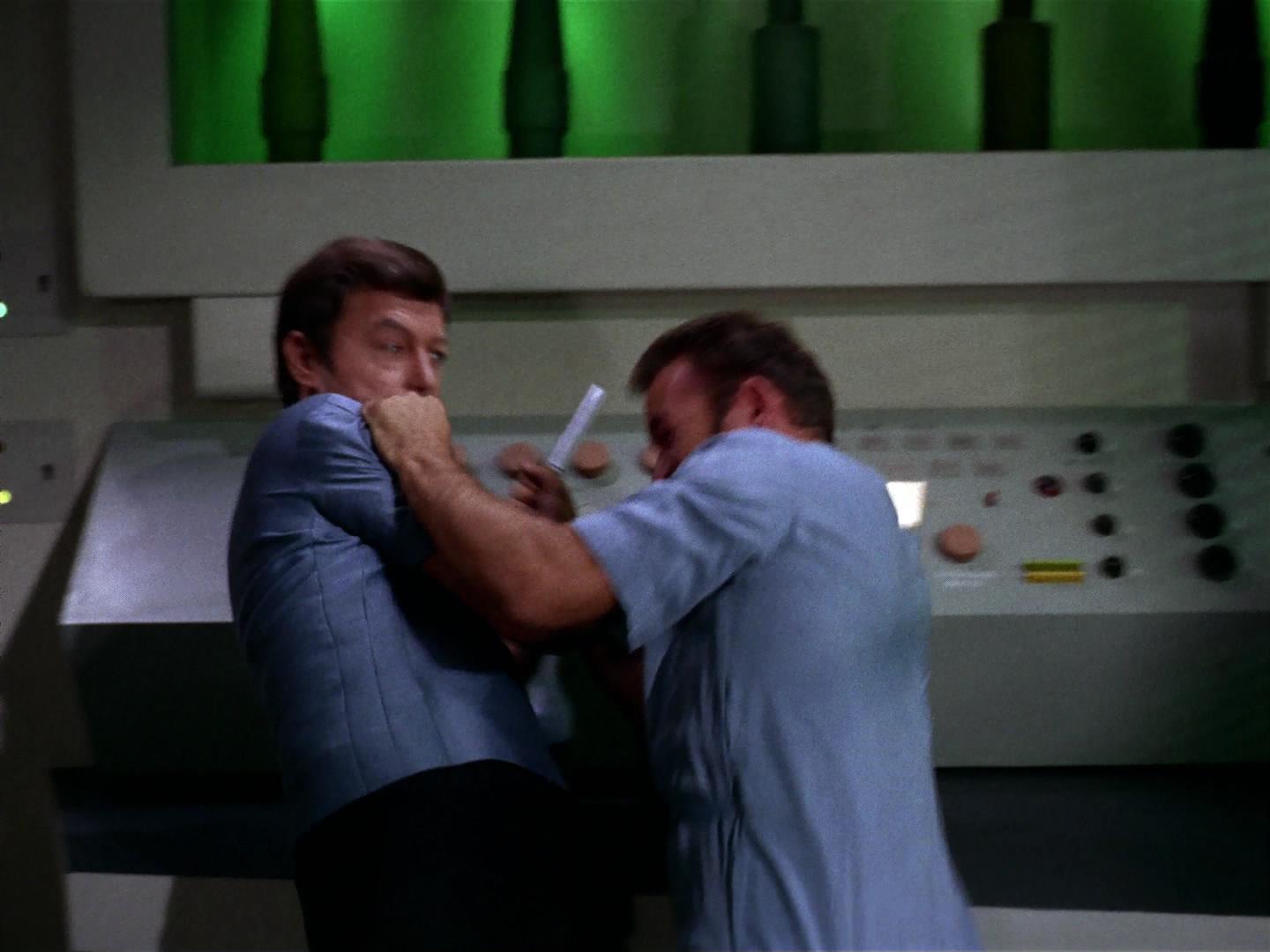 ariane179254_StarTrek_3x09_TheTholianWeb_1321.jpg
