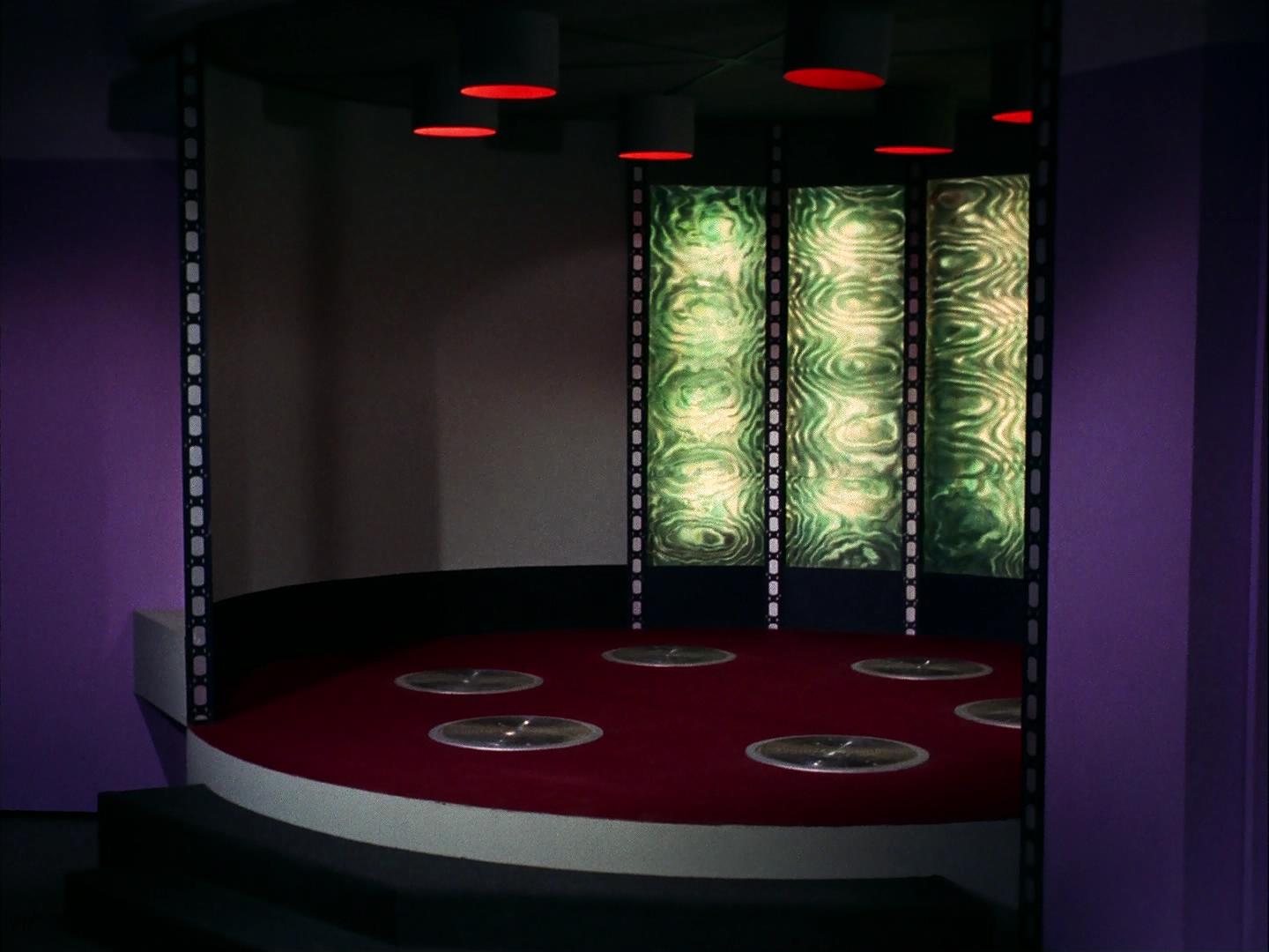 ariane179254_StarTrek_3x09_TheTholianWeb_1359.jpg