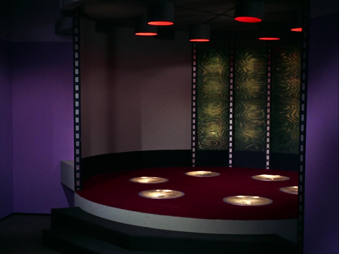 ariane179254_StarTrek_3x09_TheTholianWeb_1366.jpg