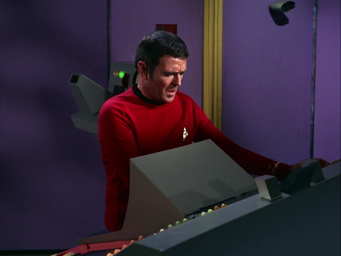 ariane179254_StarTrek_3x09_TheTholianWeb_1370.jpg
