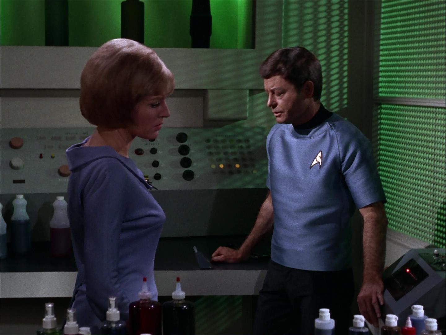 ariane179254_StarTrek_3x09_TheTholianWeb_1414.jpg