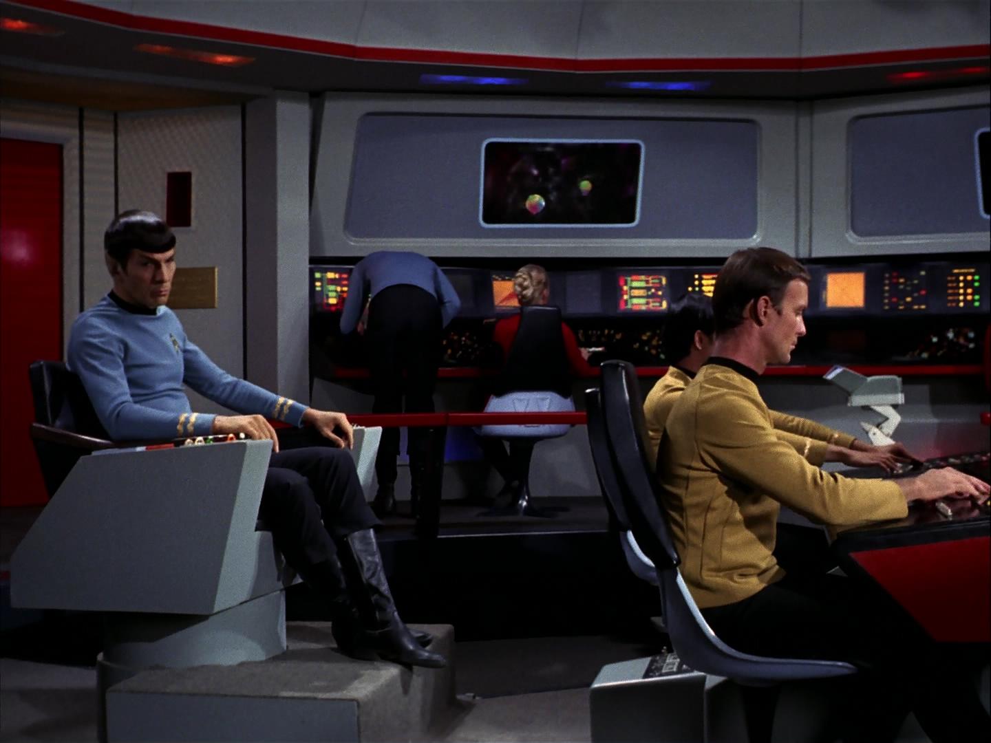 ariane179254_StarTrek_3x09_TheTholianWeb_1447.jpg