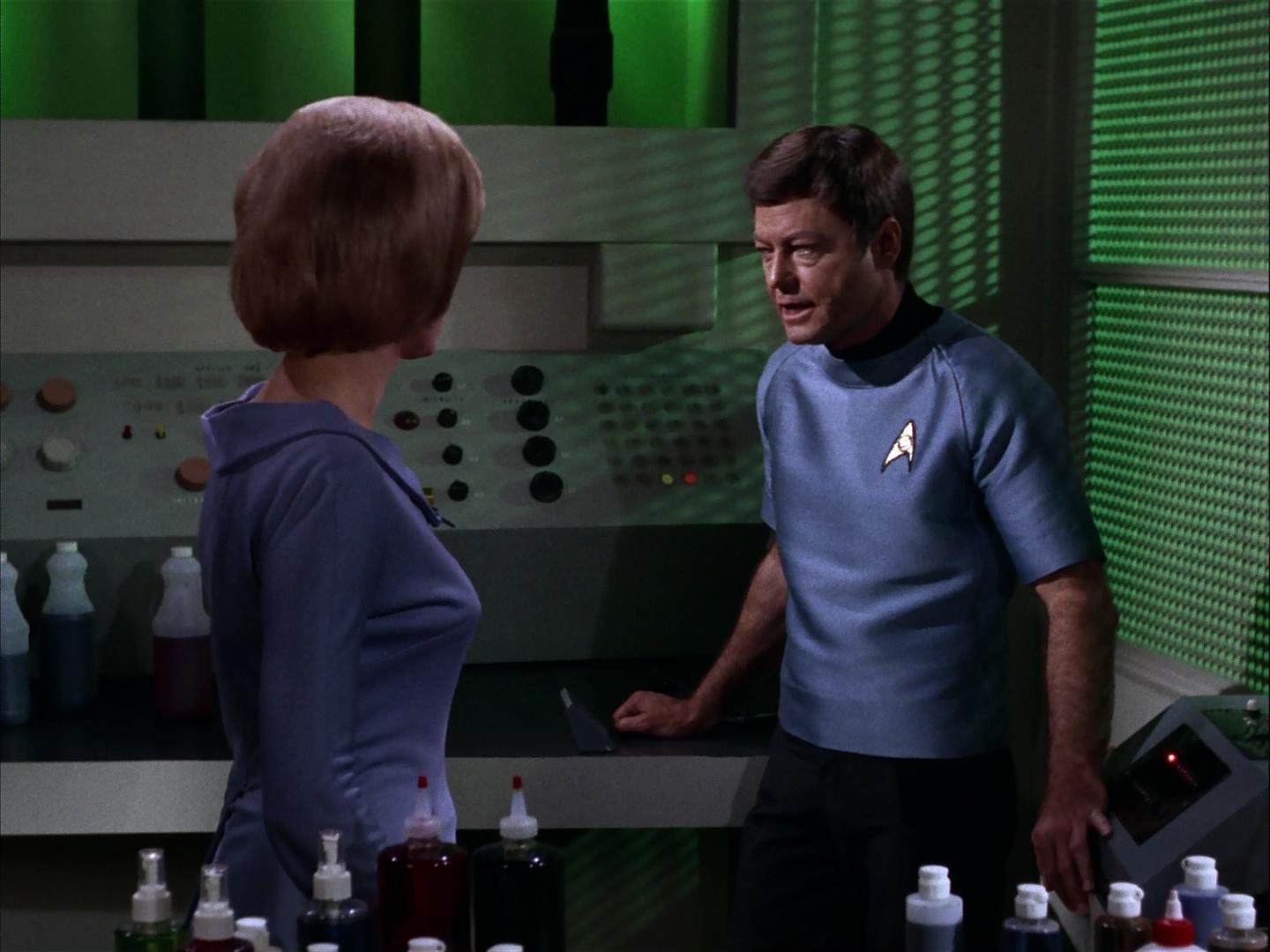 ariane179254_StarTrek_3x09_TheTholianWeb_1471.jpg