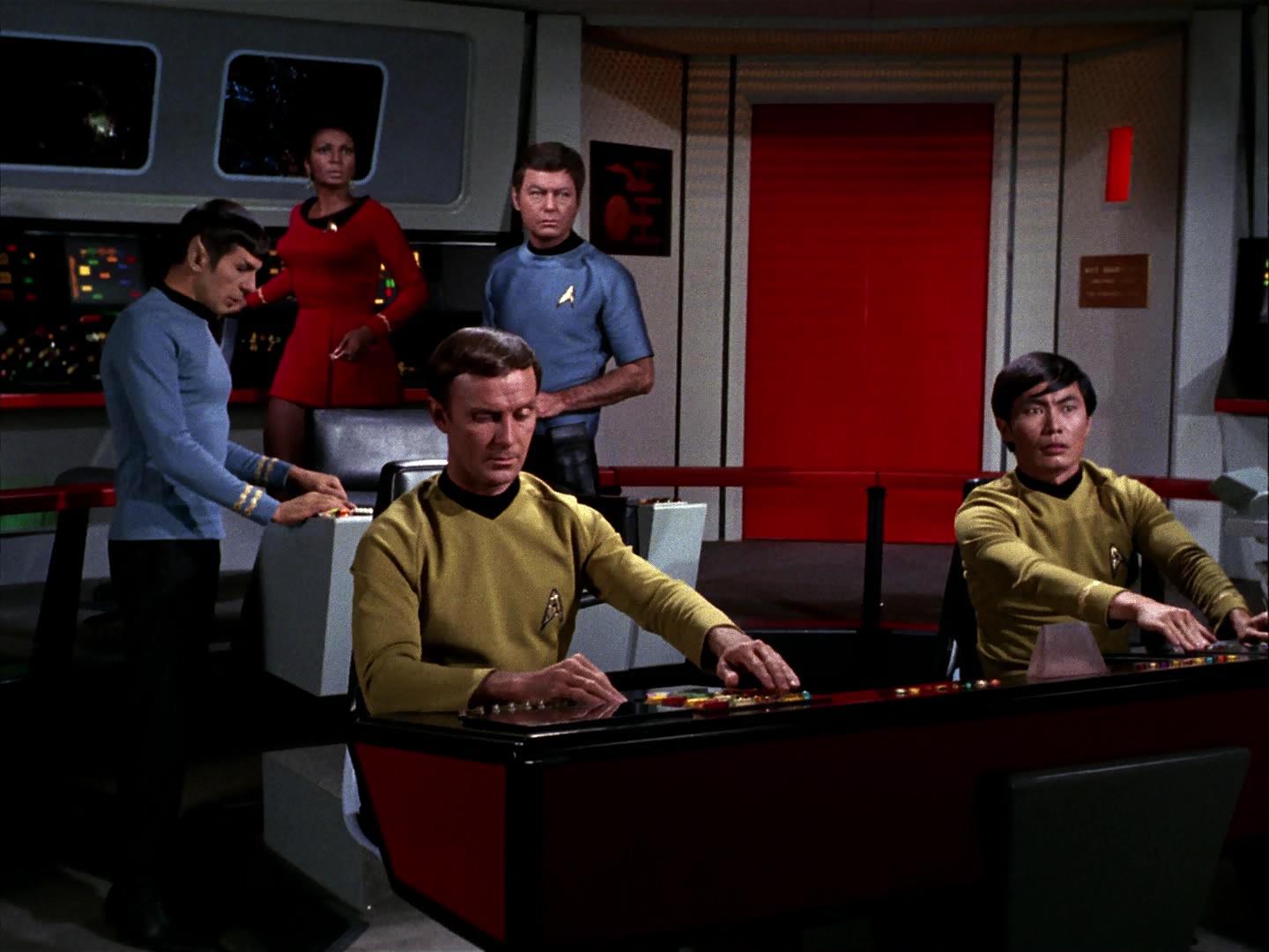 ariane179254_StarTrek_3x09_TheTholianWeb_1532.jpg