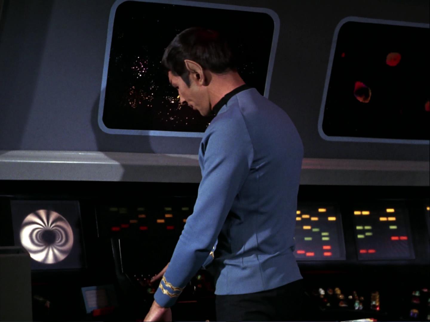 ariane179254_StarTrek_3x09_TheTholianWeb_1701.jpg