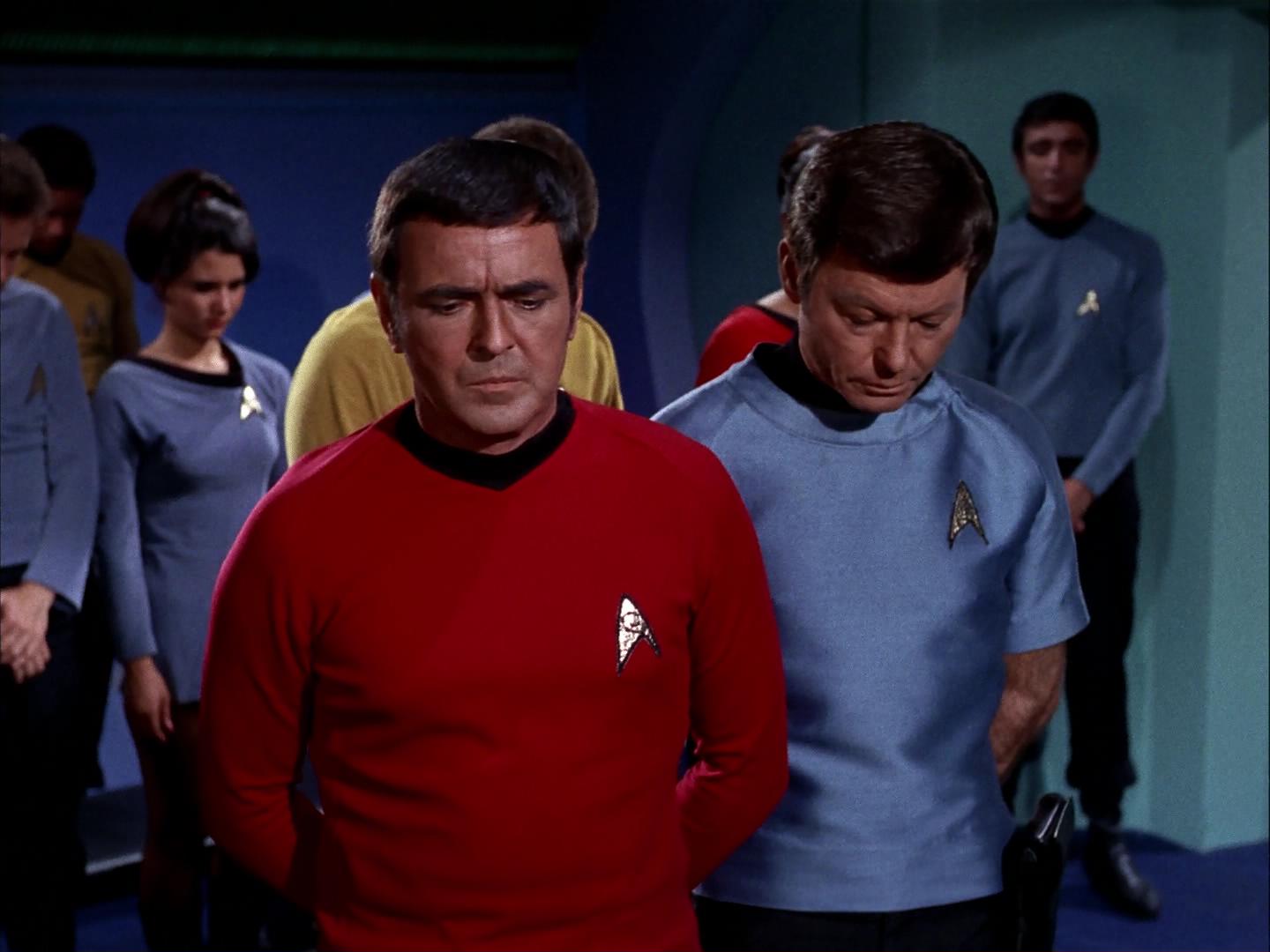 ariane179254_StarTrek_3x09_TheTholianWeb_1948.jpg