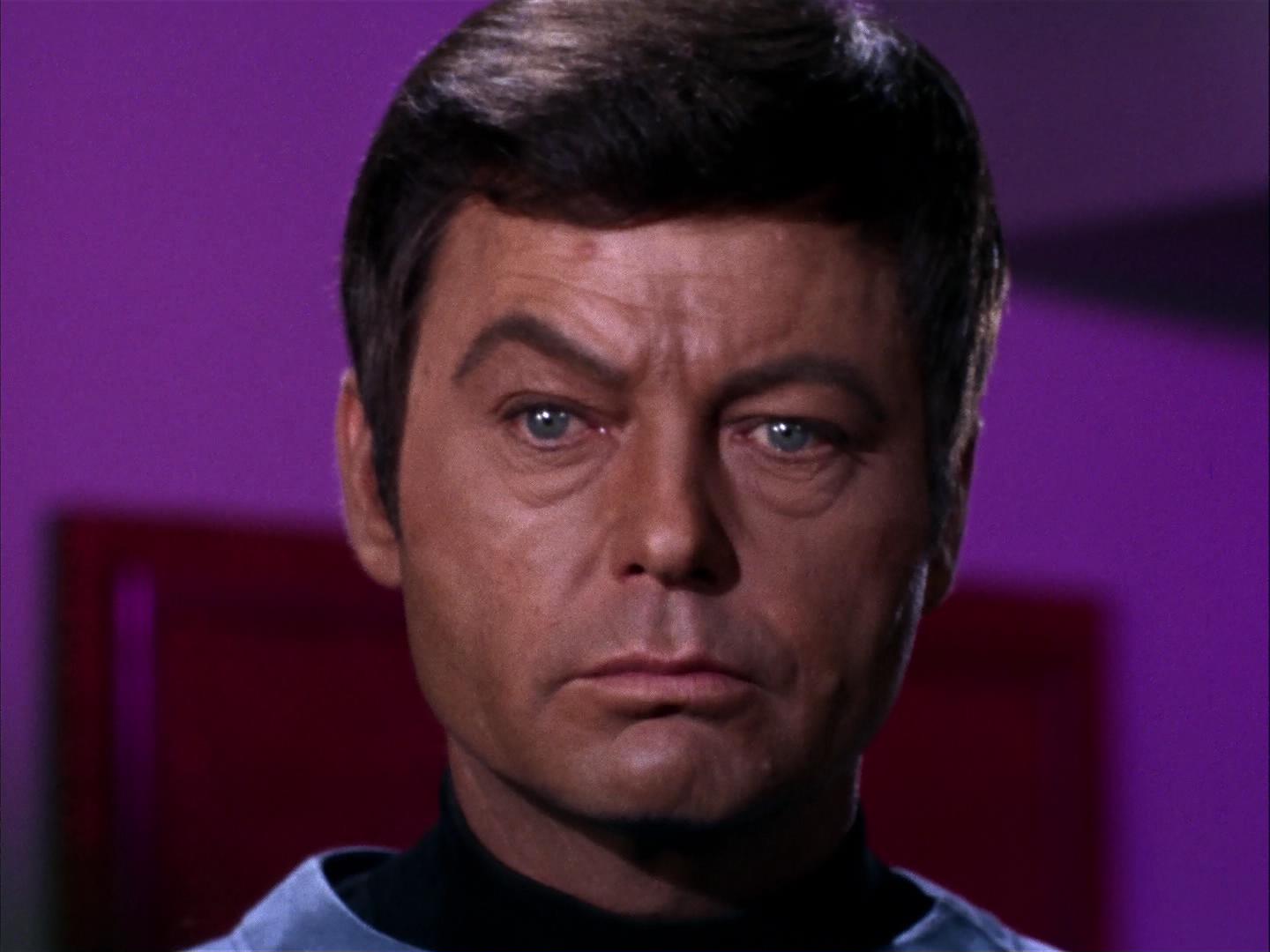 ariane179254_StarTrek_3x09_TheTholianWeb_2206.jpg