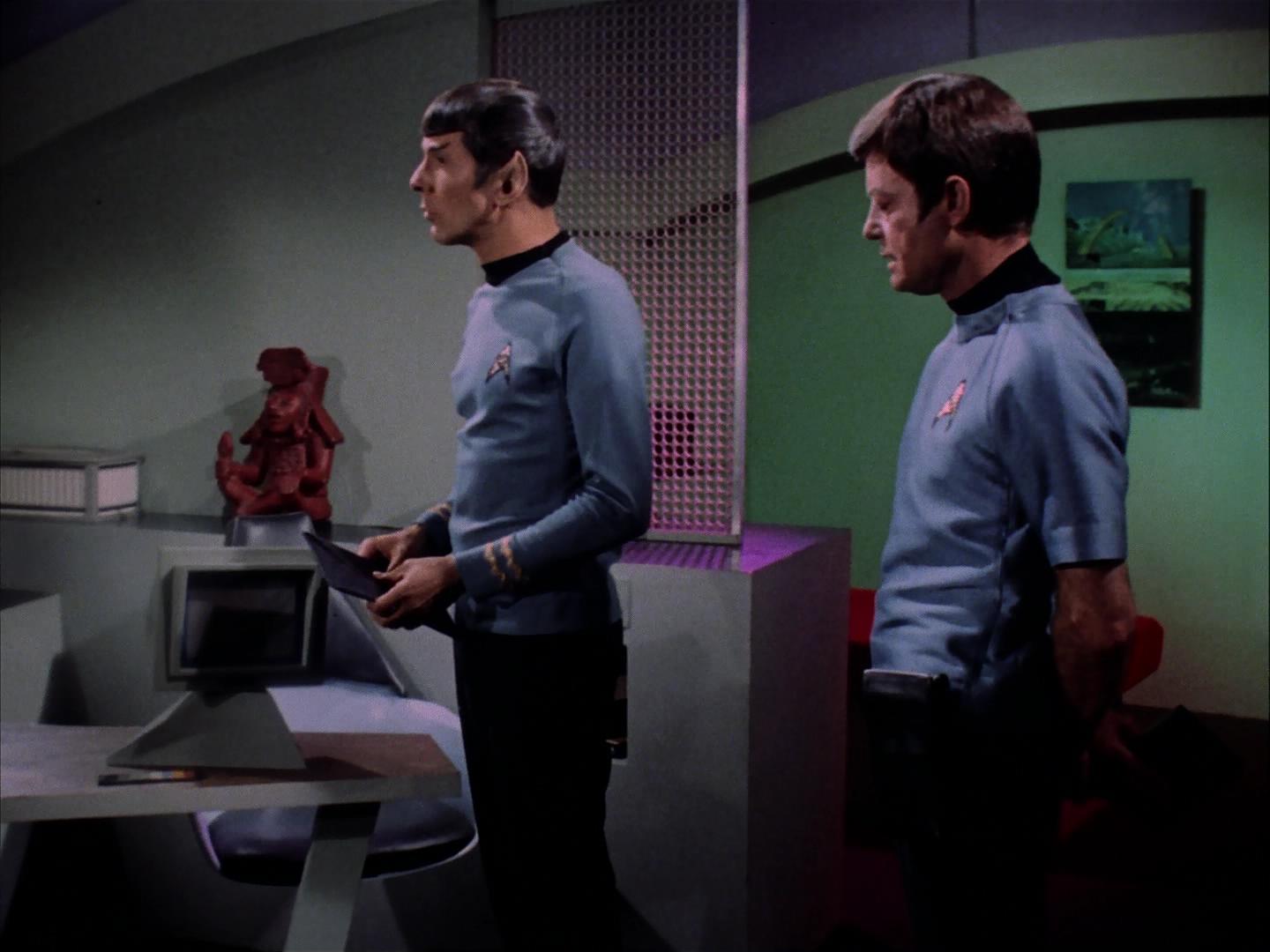 ariane179254_StarTrek_3x09_TheTholianWeb_2276.jpg
