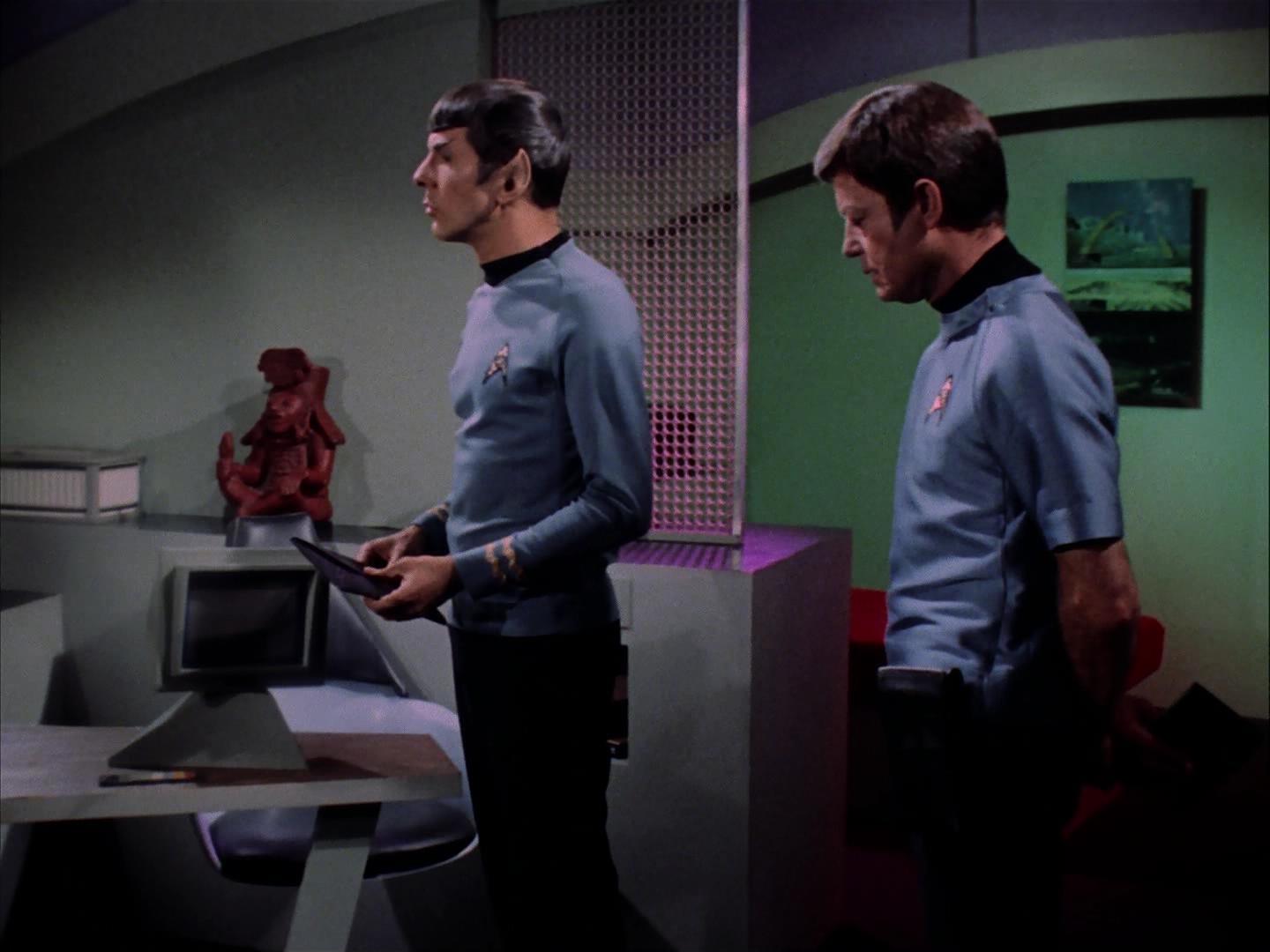 ariane179254_StarTrek_3x09_TheTholianWeb_2277.jpg