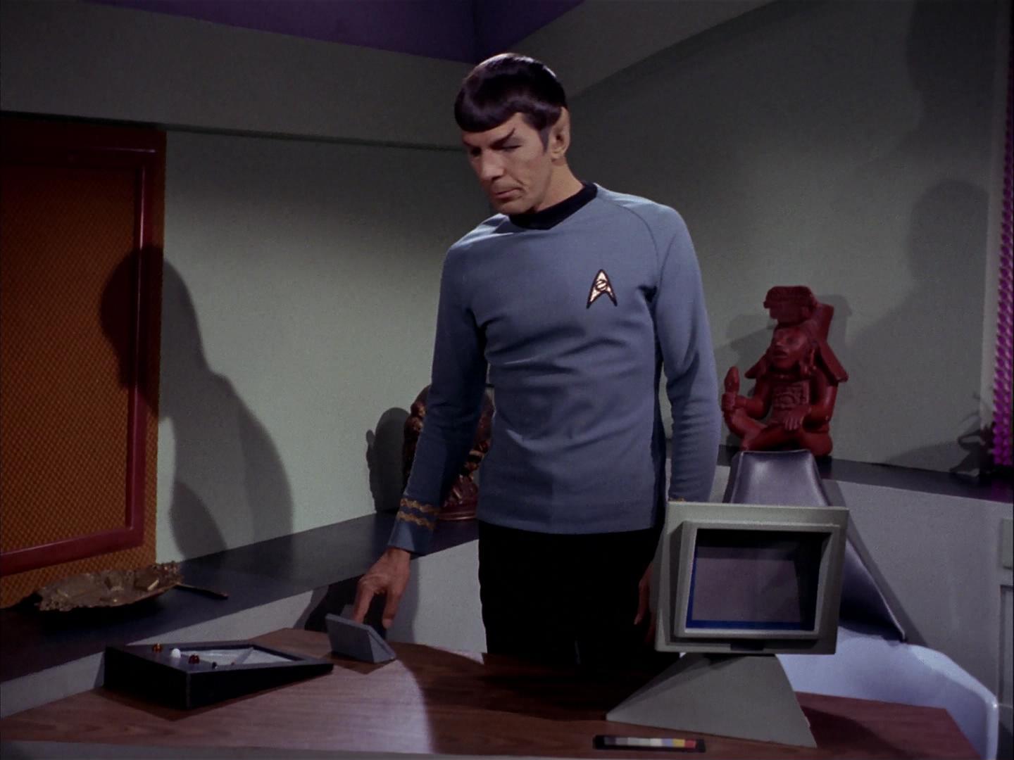 ariane179254_StarTrek_3x09_TheTholianWeb_2317.jpg