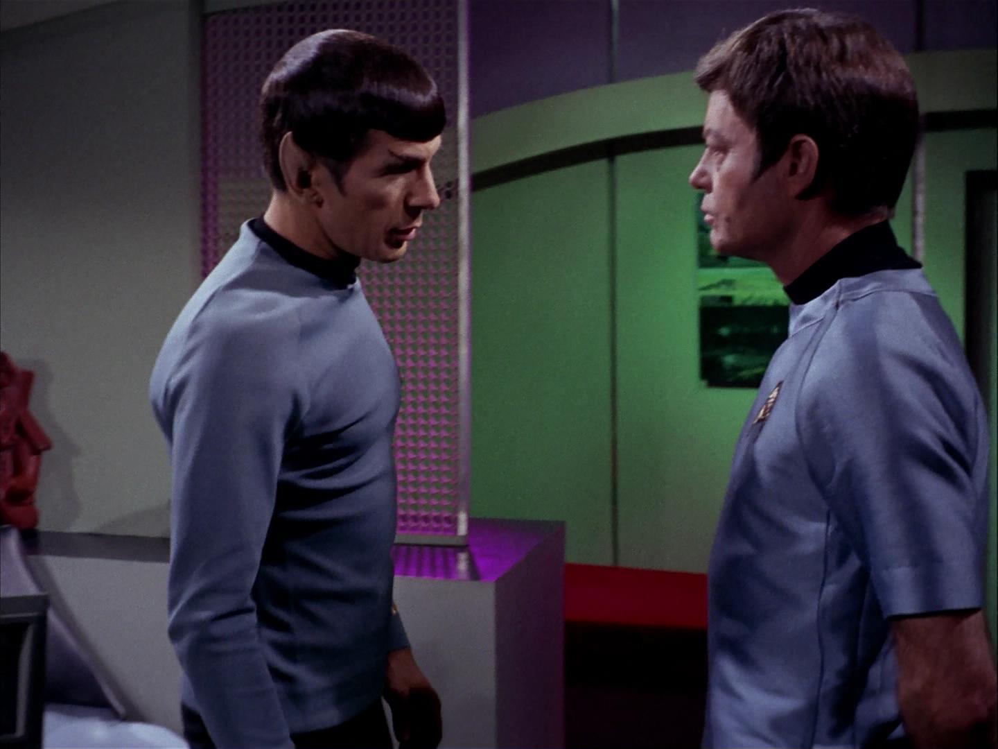 ariane179254_StarTrek_3x09_TheTholianWeb_2320.jpg