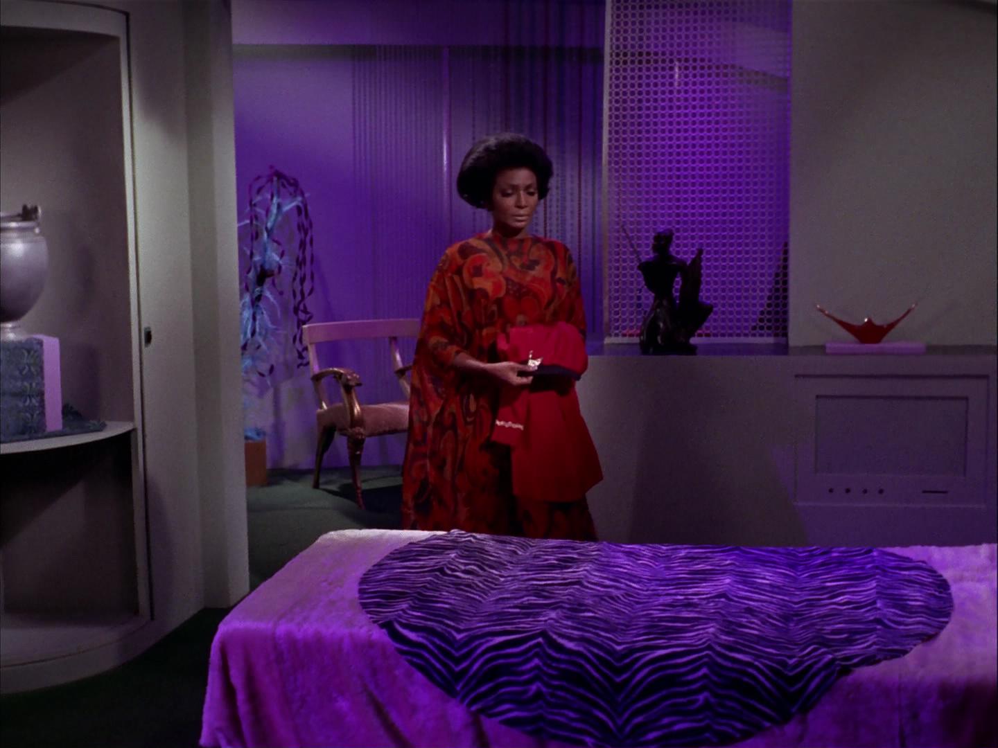 ariane179254_StarTrek_3x09_TheTholianWeb_2337.jpg