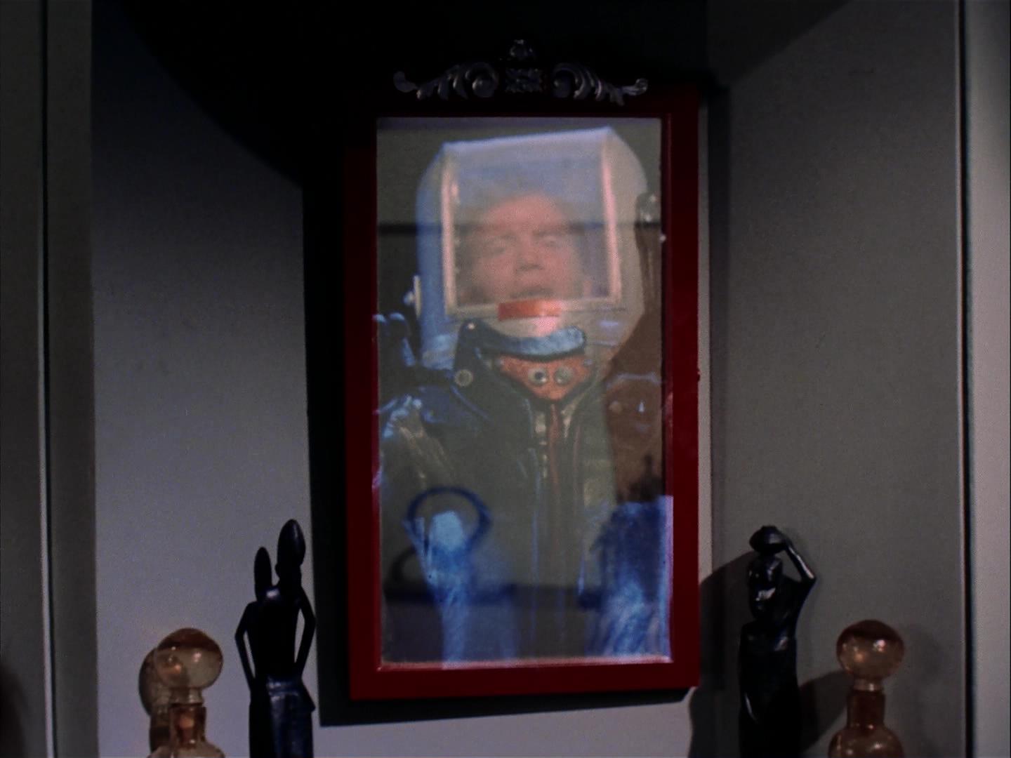 ariane179254_StarTrek_3x09_TheTholianWeb_2381.jpg
