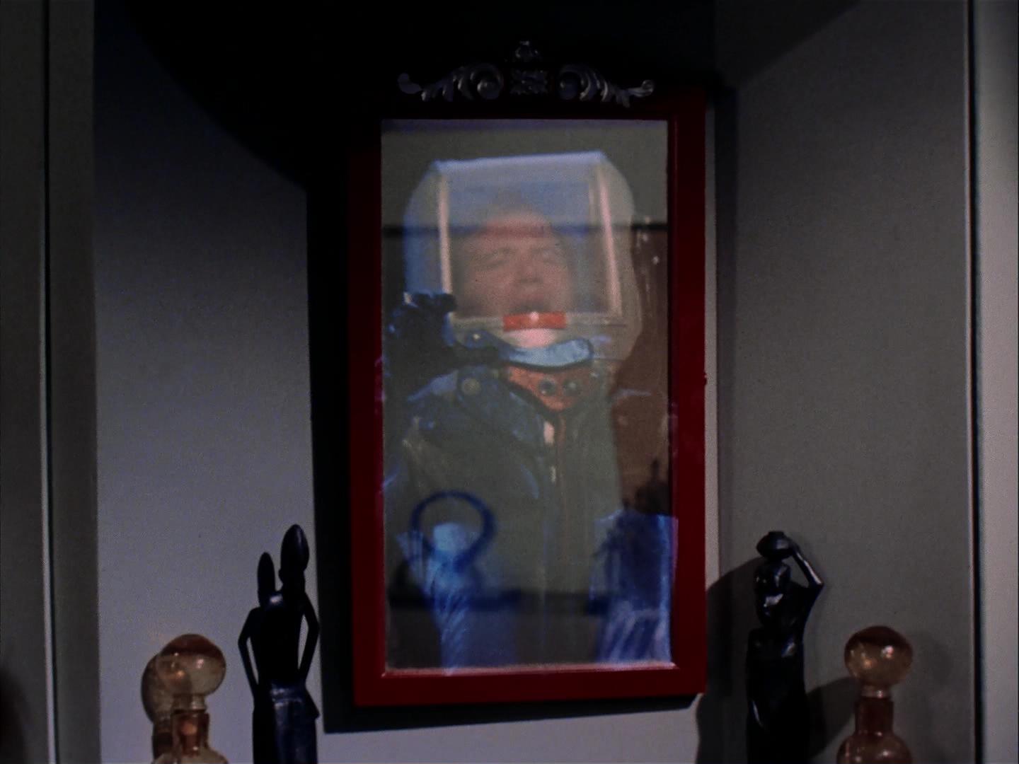 ariane179254_StarTrek_3x09_TheTholianWeb_2383.jpg