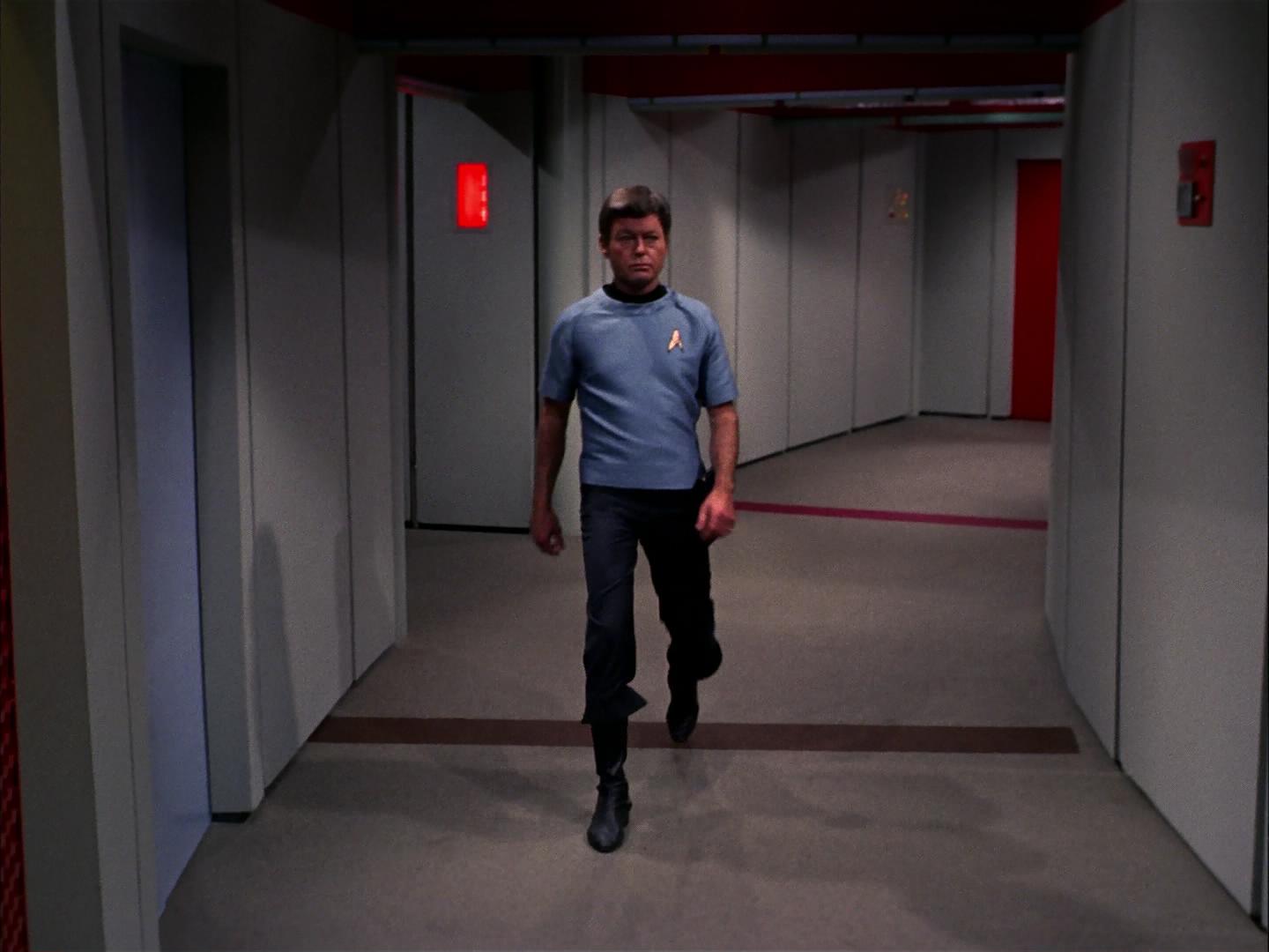 ariane179254_StarTrek_3x09_TheTholianWeb_2399.jpg