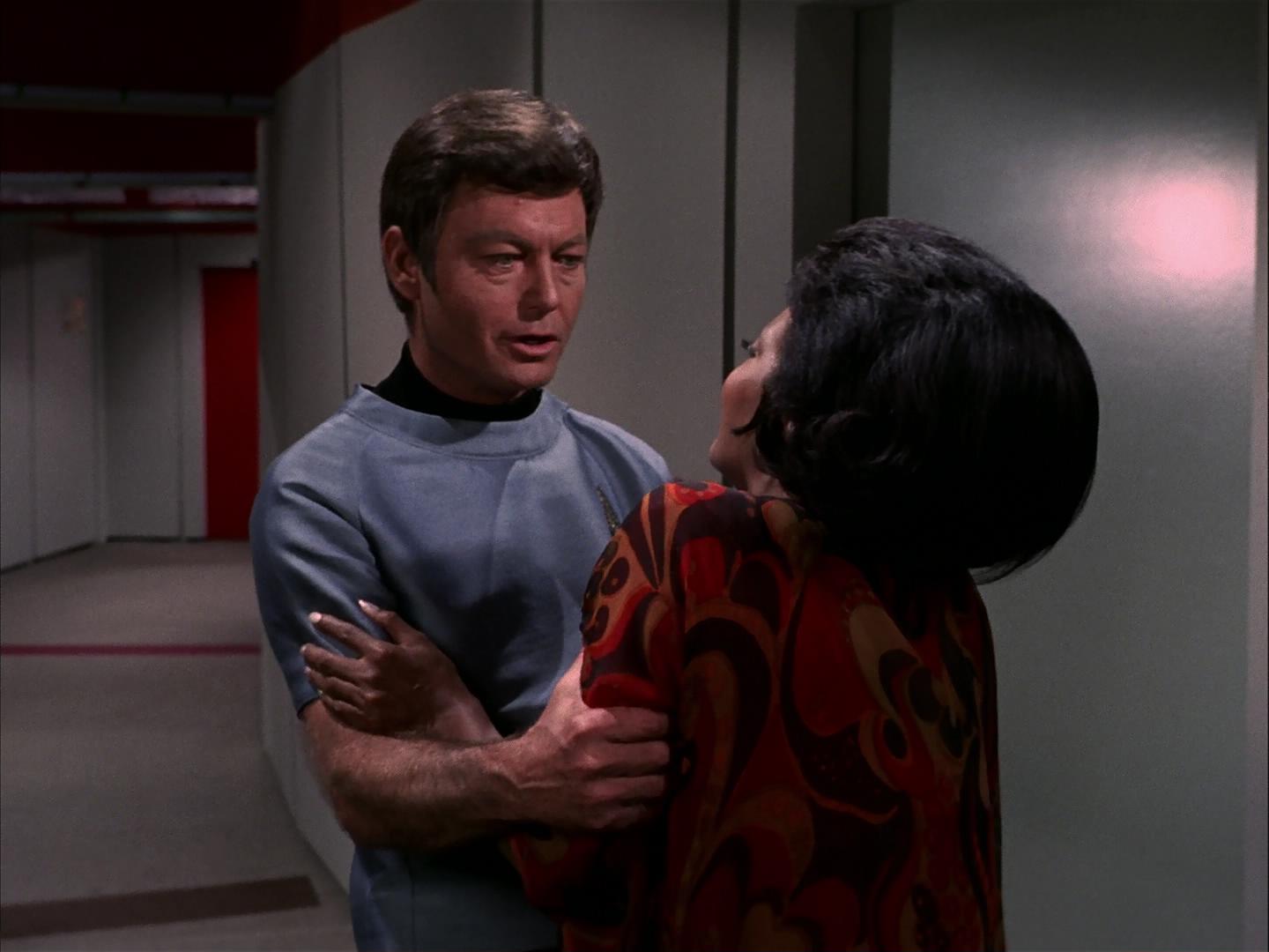 ariane179254_StarTrek_3x09_TheTholianWeb_2408.jpg