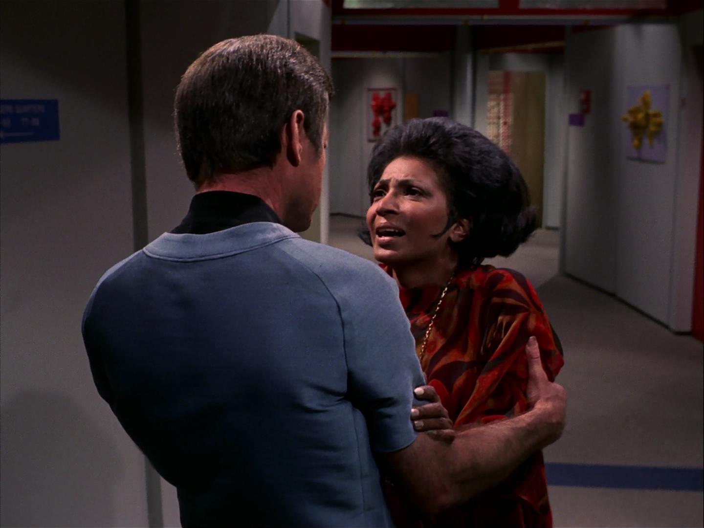 ariane179254_StarTrek_3x09_TheTholianWeb_2417.jpg