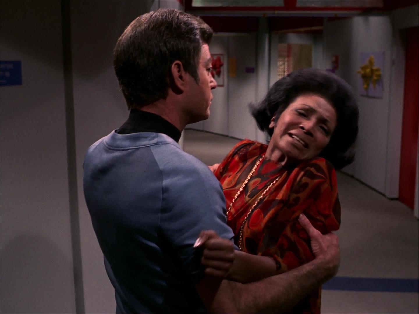 ariane179254_StarTrek_3x09_TheTholianWeb_2421.jpg