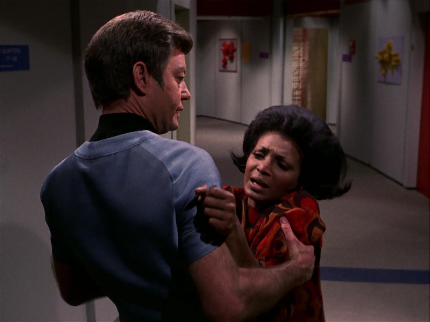 ariane179254_StarTrek_3x09_TheTholianWeb_2424.jpg