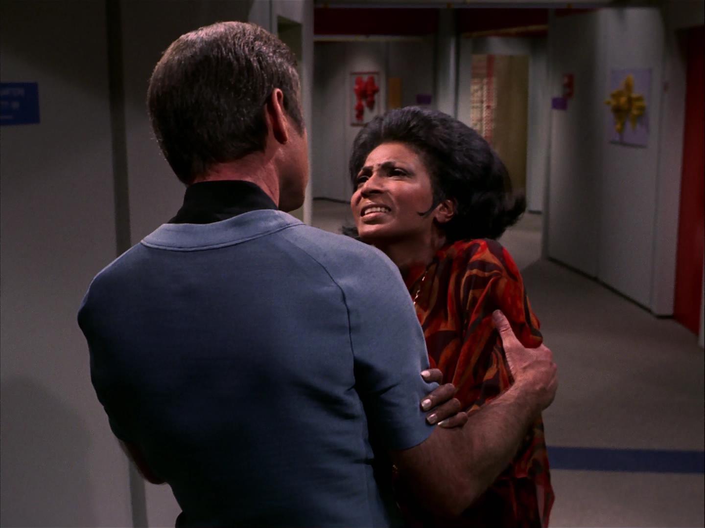 ariane179254_StarTrek_3x09_TheTholianWeb_2431.jpg