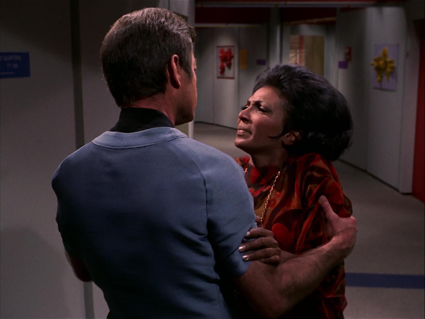 ariane179254_StarTrek_3x09_TheTholianWeb_2437.jpg
