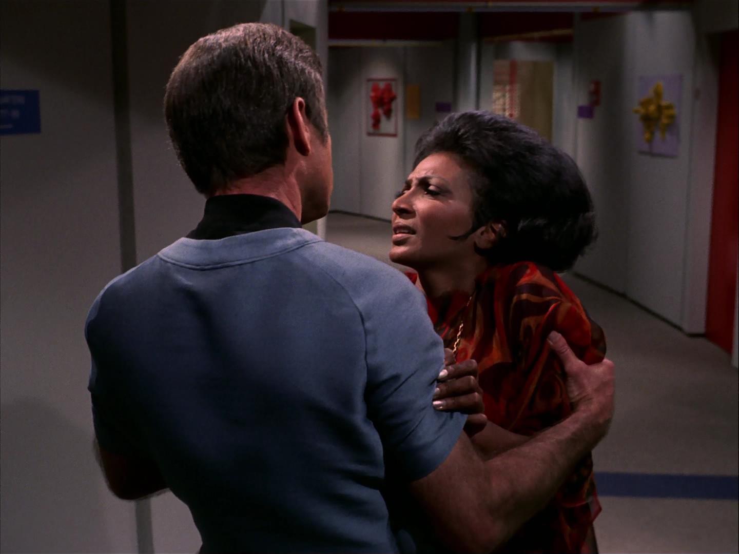 ariane179254_StarTrek_3x09_TheTholianWeb_2439.jpg