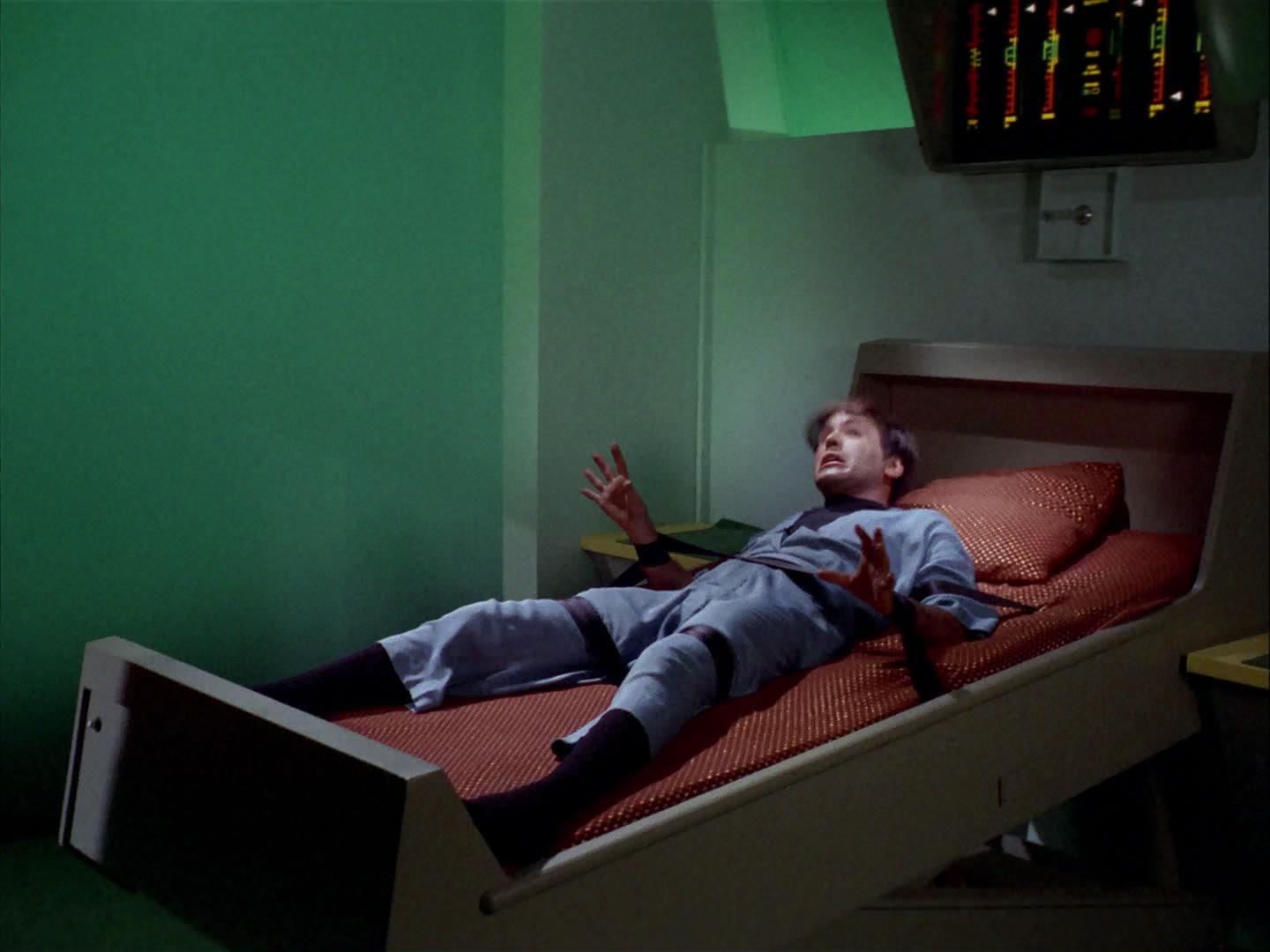 ariane179254_StarTrek_3x09_TheTholianWeb_2503.jpg