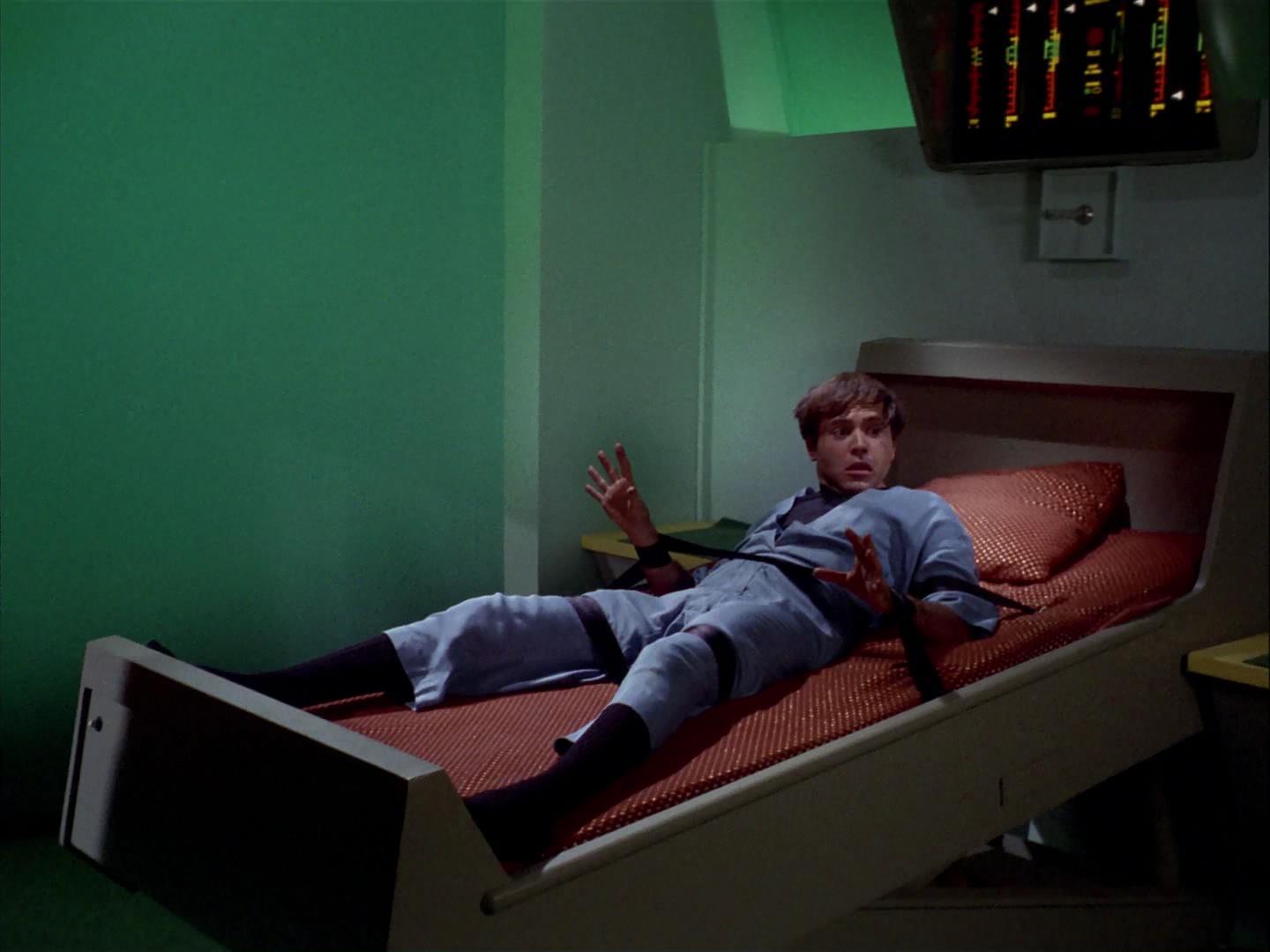 ariane179254_StarTrek_3x09_TheTholianWeb_2504.jpg