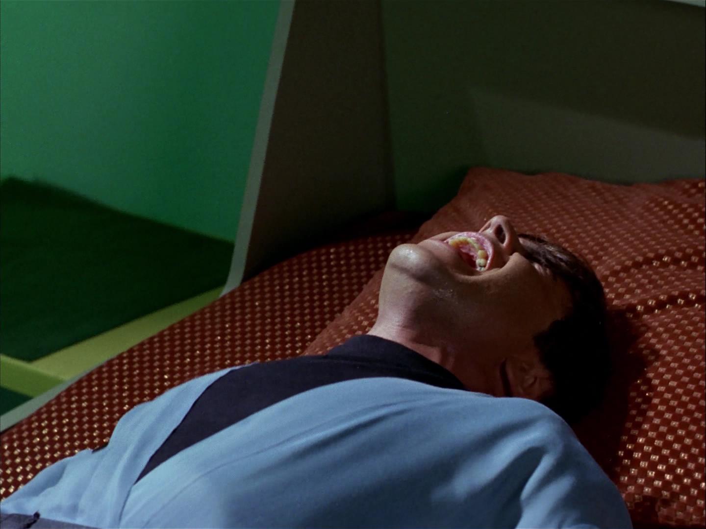 ariane179254_StarTrek_3x09_TheTholianWeb_2558.jpg