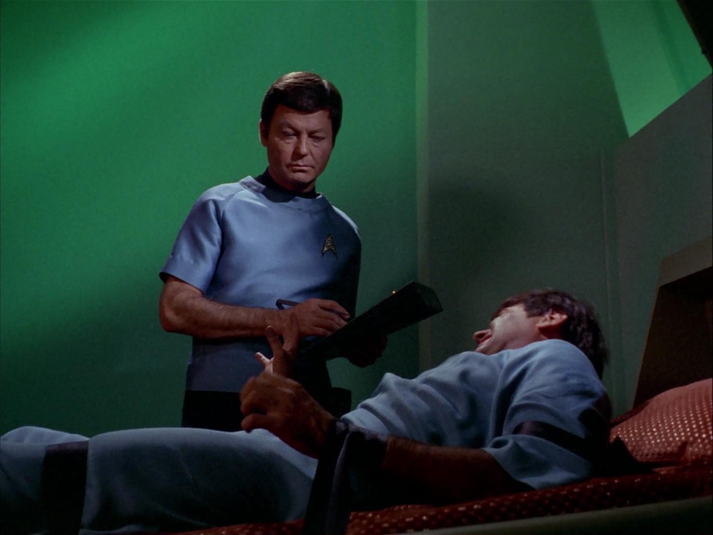 ariane179254_StarTrek_3x09_TheTholianWeb_2568.jpg