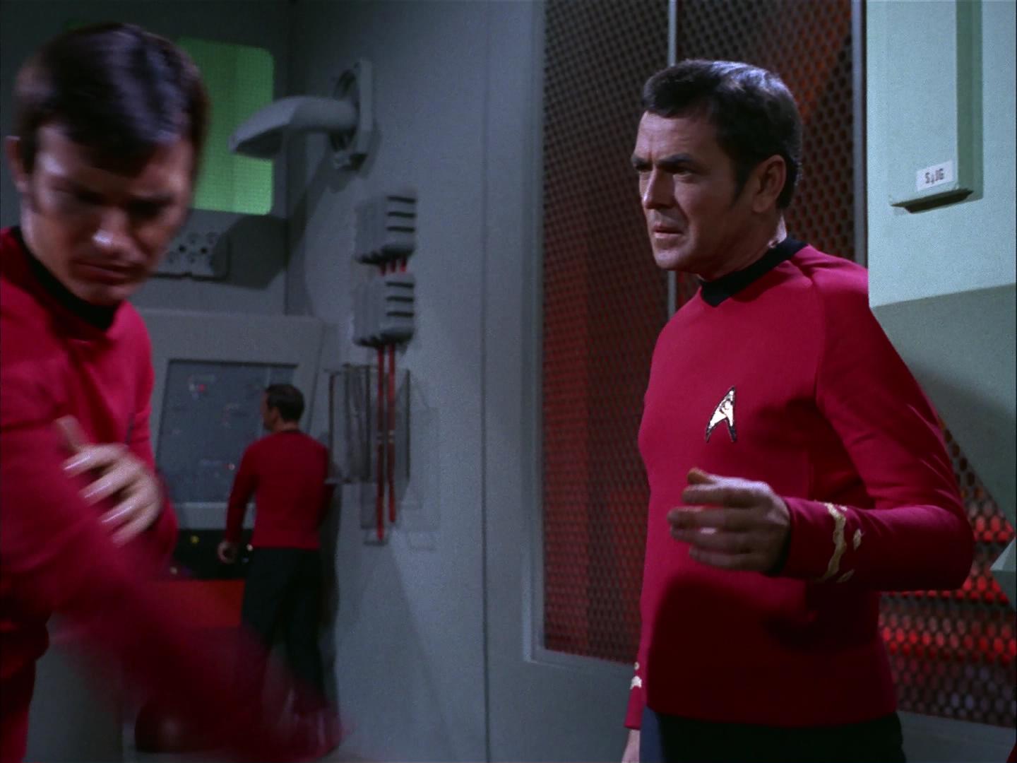 ariane179254_StarTrek_3x09_TheTholianWeb_2631.jpg