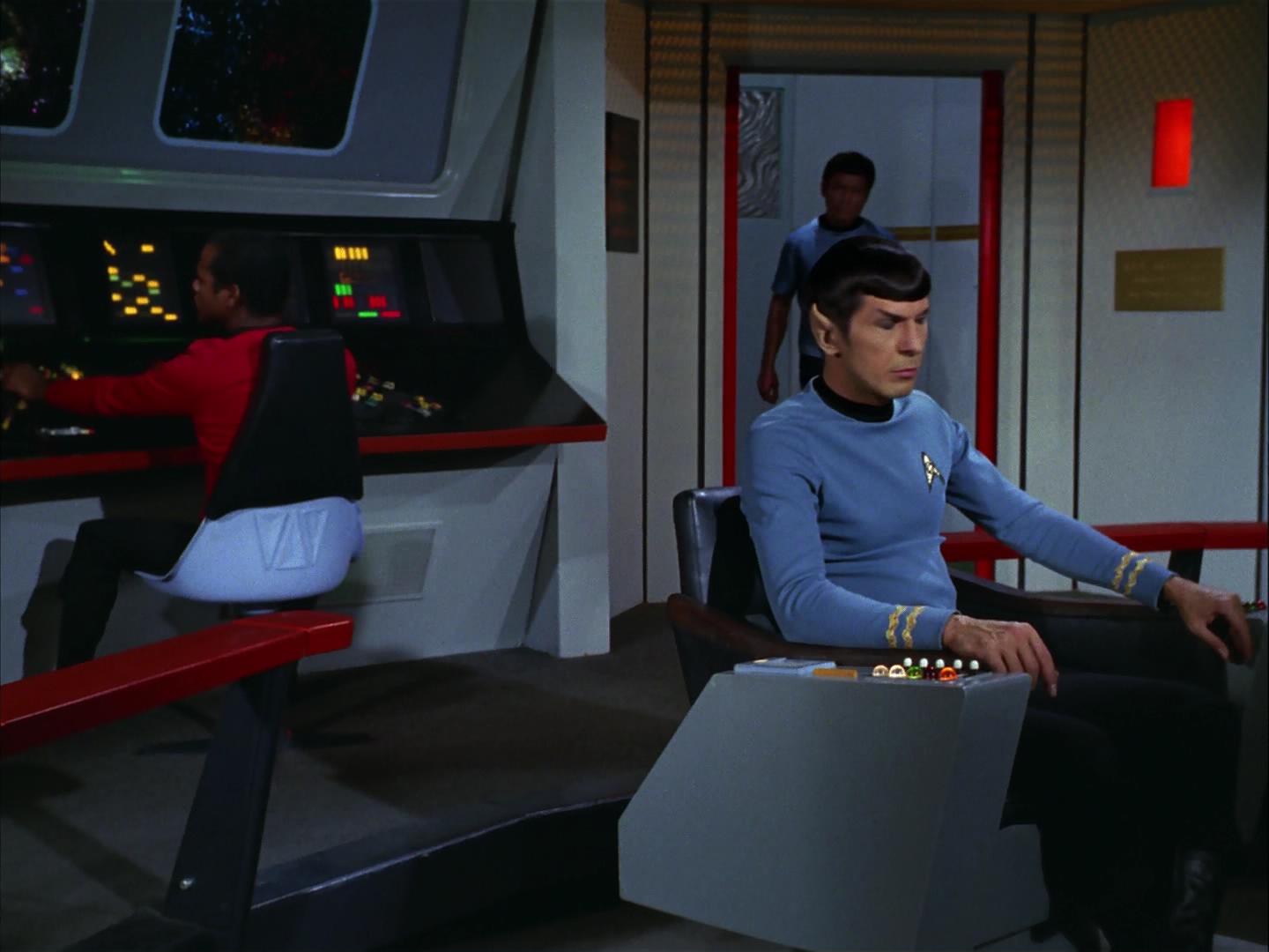 ariane179254_StarTrek_3x09_TheTholianWeb_2666.jpg