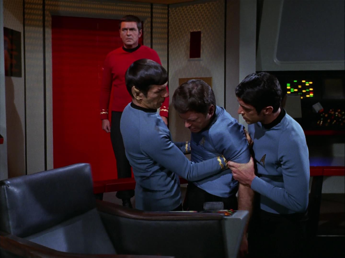 ariane179254_StarTrek_3x09_TheTholianWeb_2762.jpg