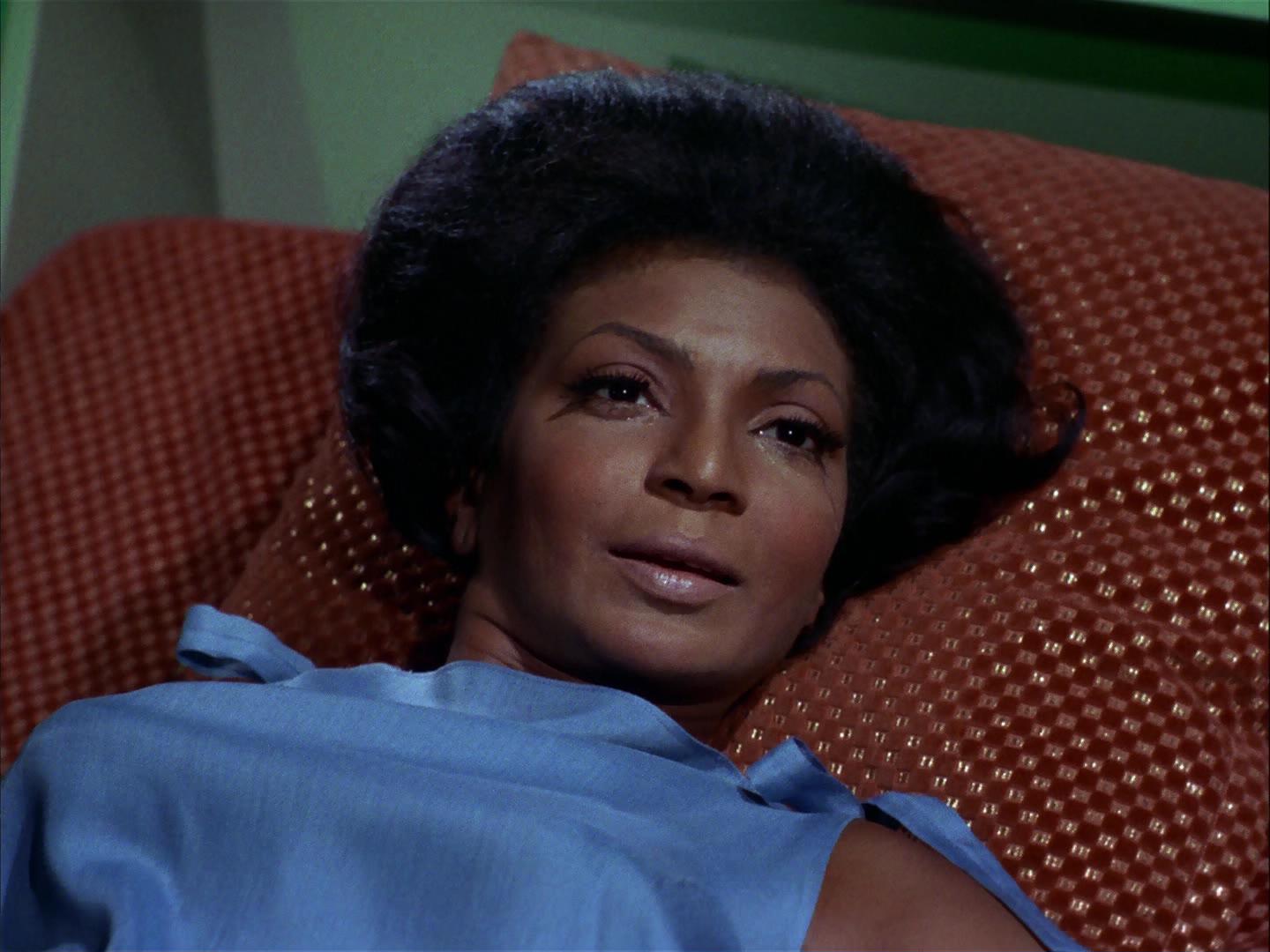 ariane179254_StarTrek_3x09_TheTholianWeb_2860.jpg
