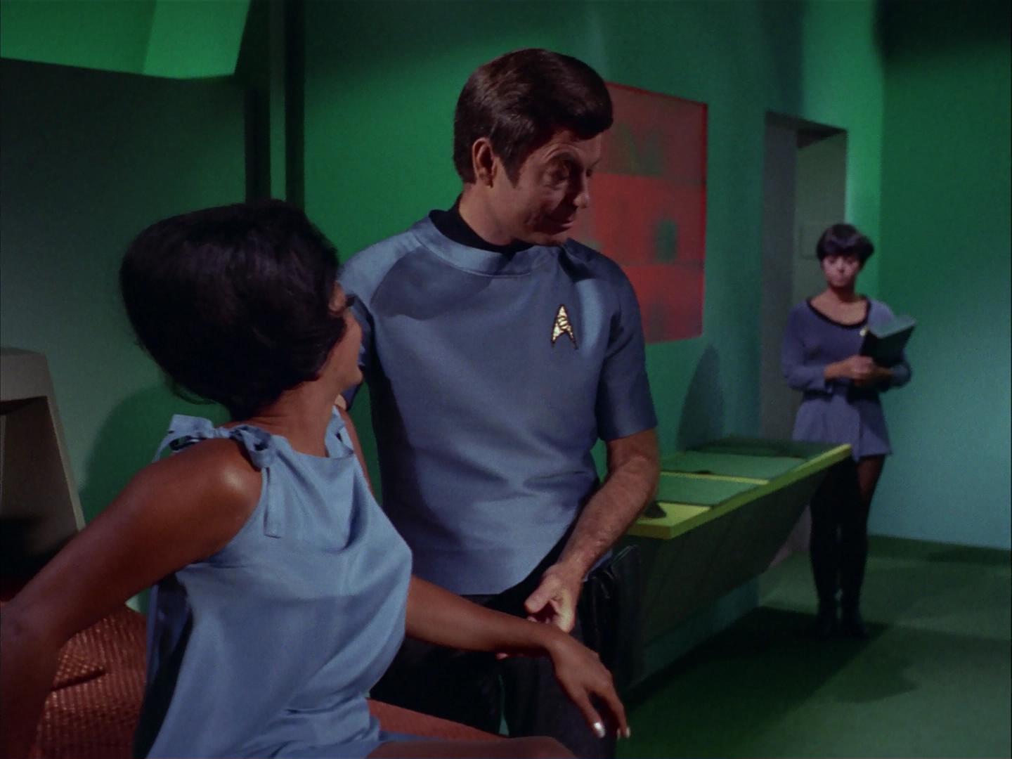 ariane179254_StarTrek_3x09_TheTholianWeb_2873.jpg