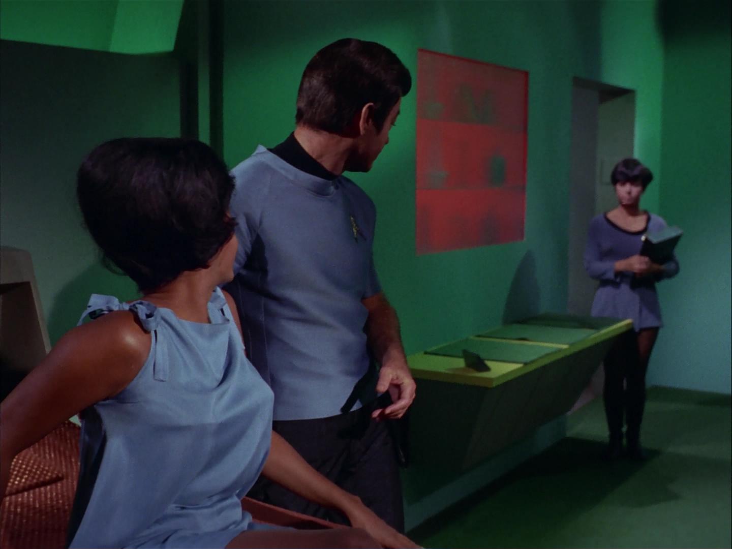 ariane179254_StarTrek_3x09_TheTholianWeb_2874.jpg