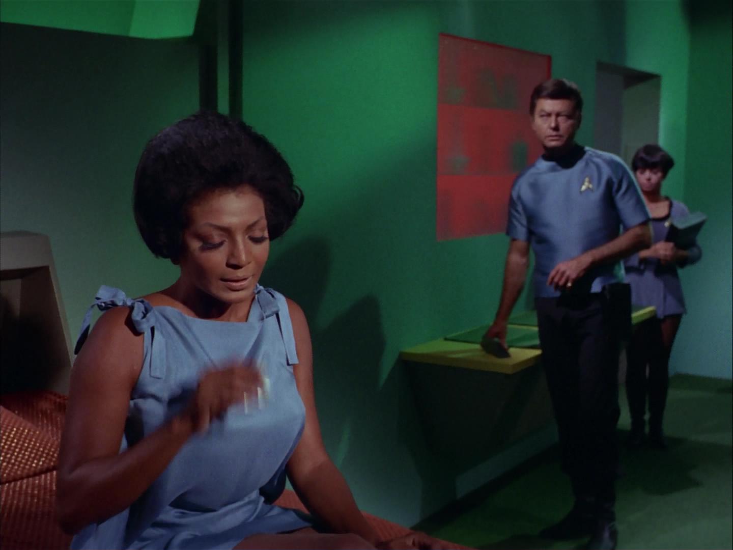 ariane179254_StarTrek_3x09_TheTholianWeb_2880.jpg