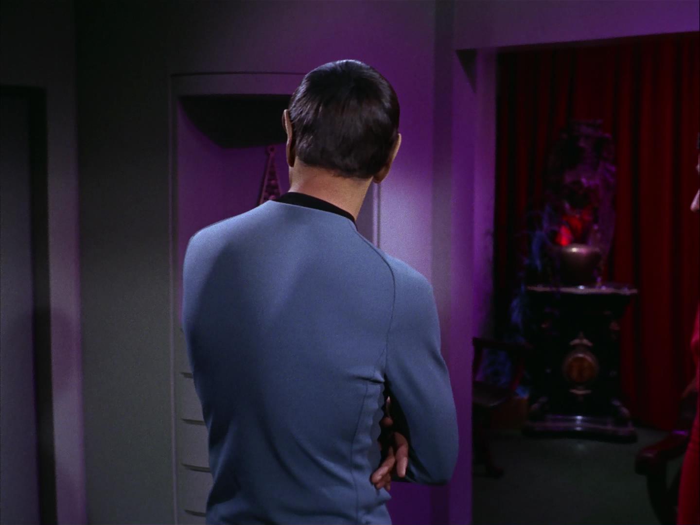 ariane179254_StarTrek_3x09_TheTholianWeb_2922.jpg