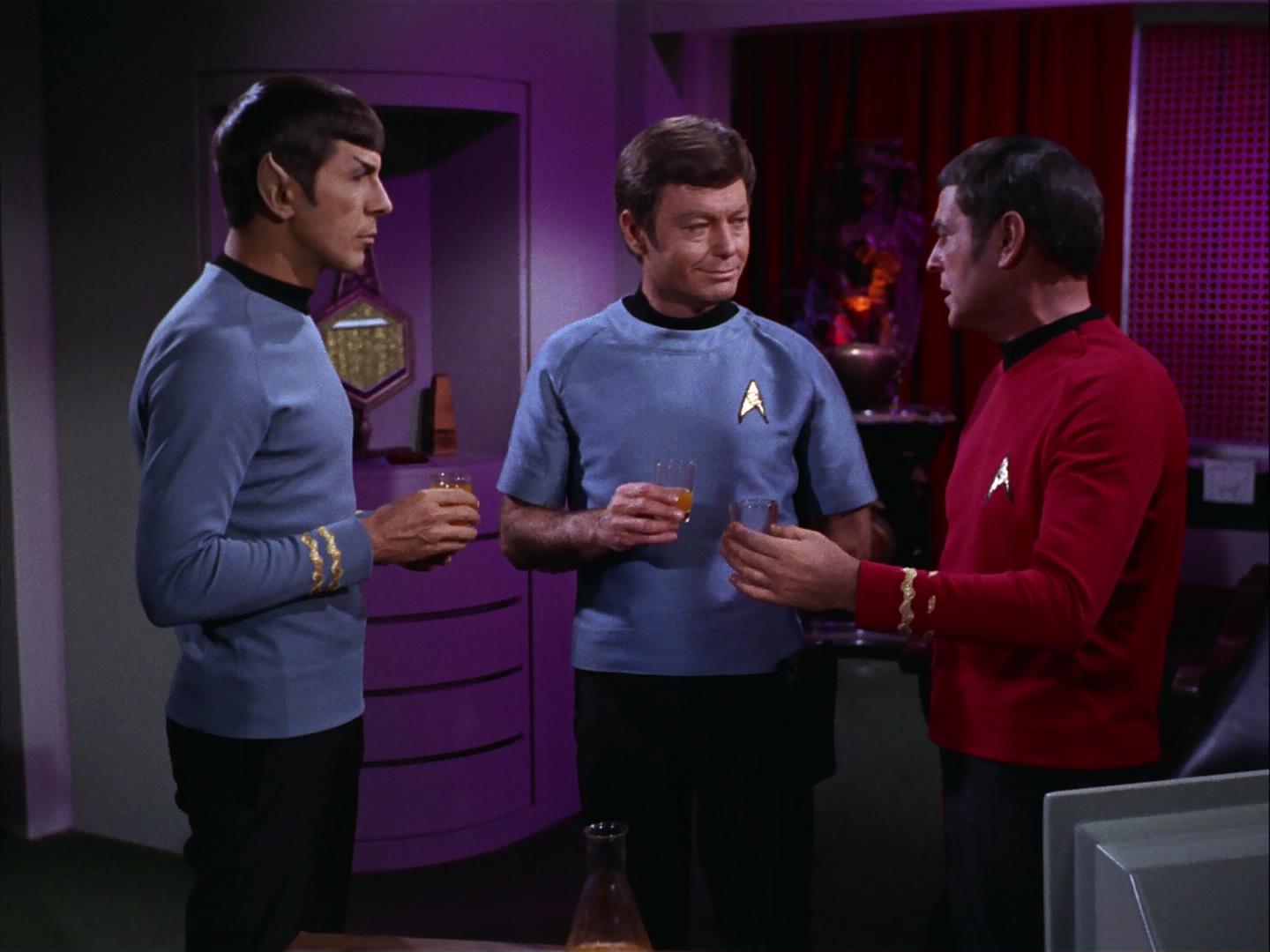 ariane179254_StarTrek_3x09_TheTholianWeb_2966.jpg