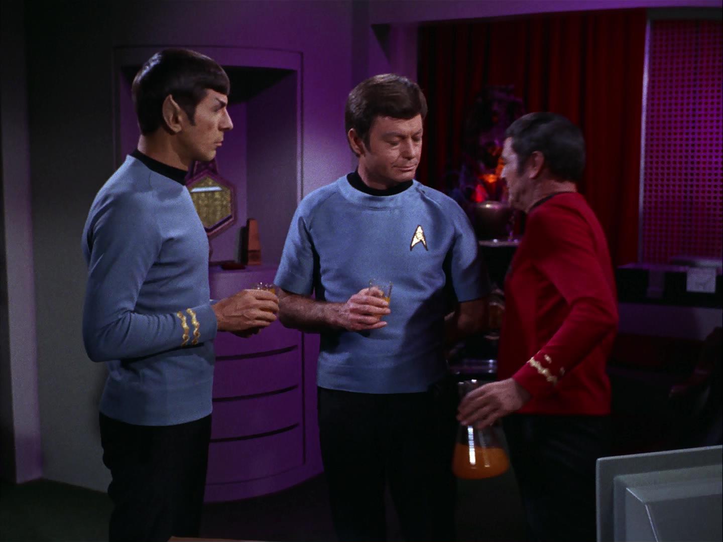 ariane179254_StarTrek_3x09_TheTholianWeb_3003.jpg