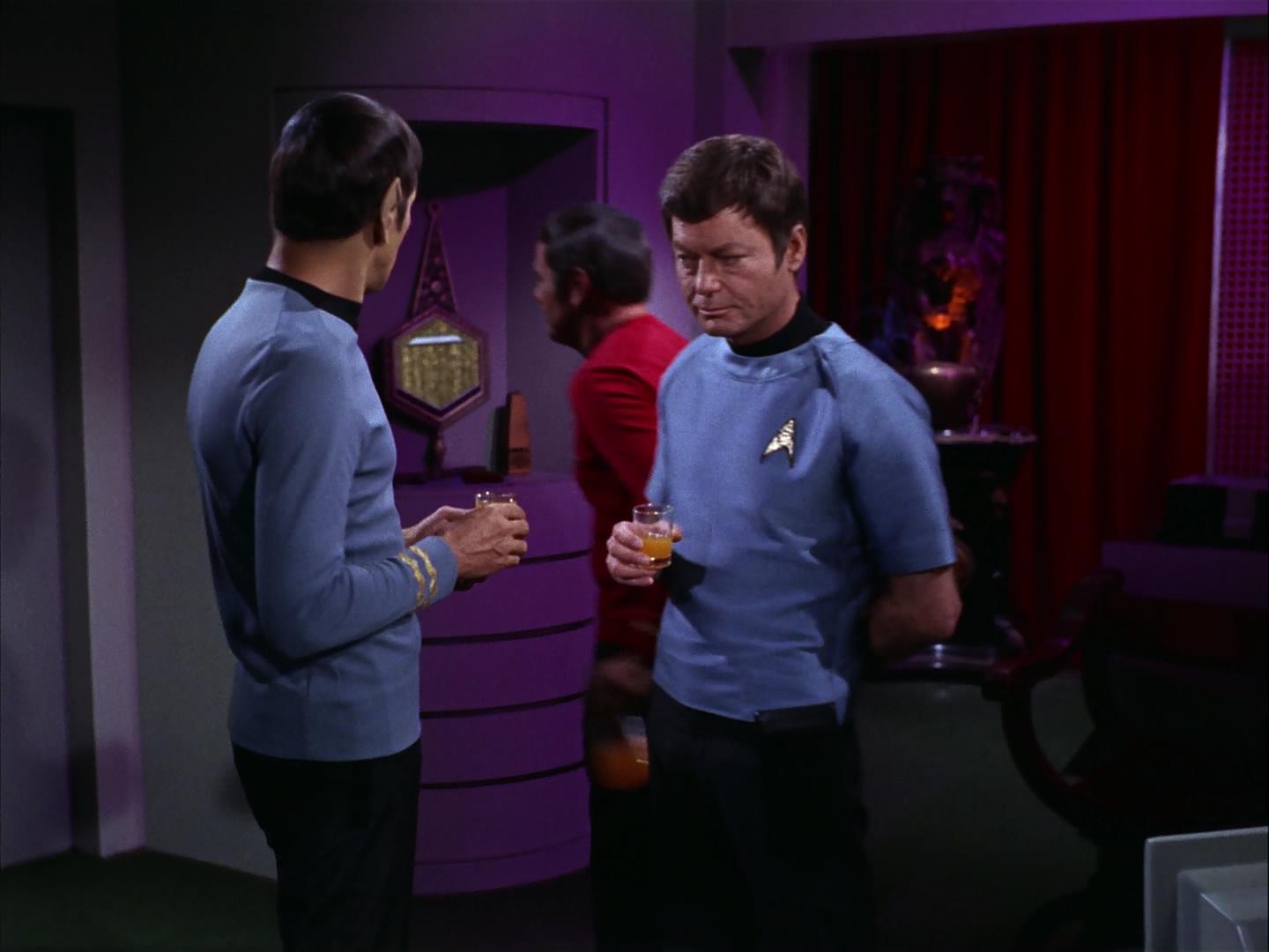 ariane179254_StarTrek_3x09_TheTholianWeb_3004.jpg