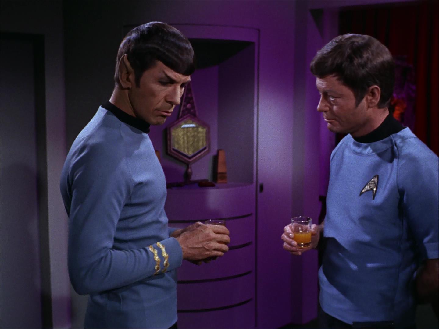 ariane179254_StarTrek_3x09_TheTholianWeb_3009.jpg