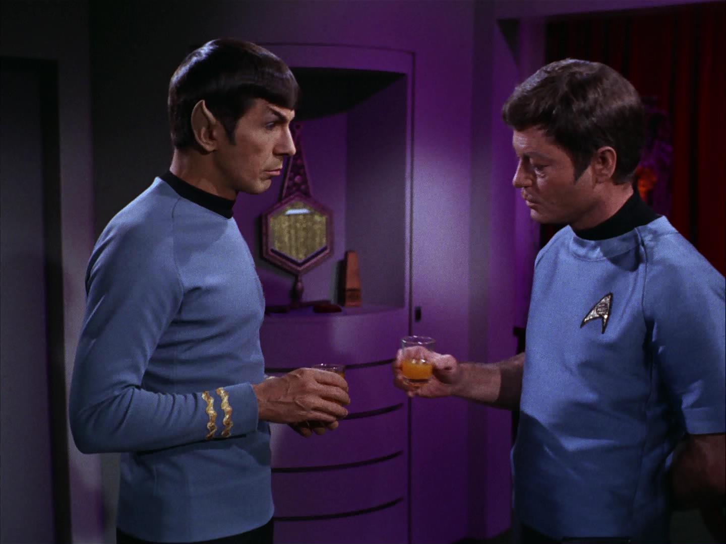 ariane179254_StarTrek_3x09_TheTholianWeb_3011.jpg