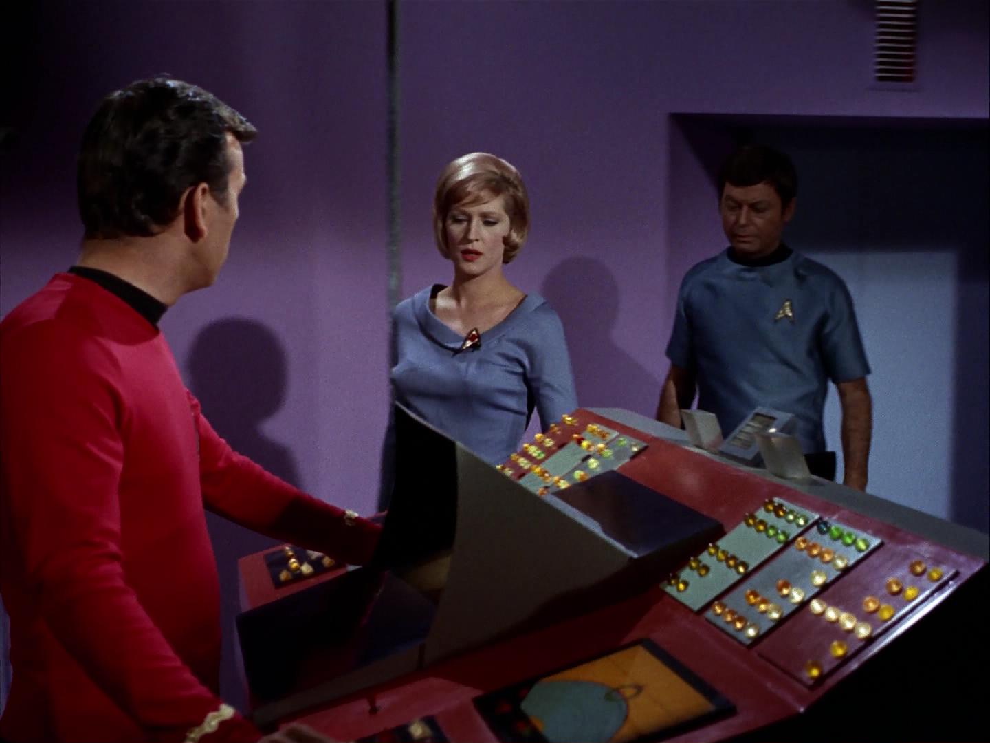 ariane179254_StarTrek_3x09_TheTholianWeb_3083.jpg