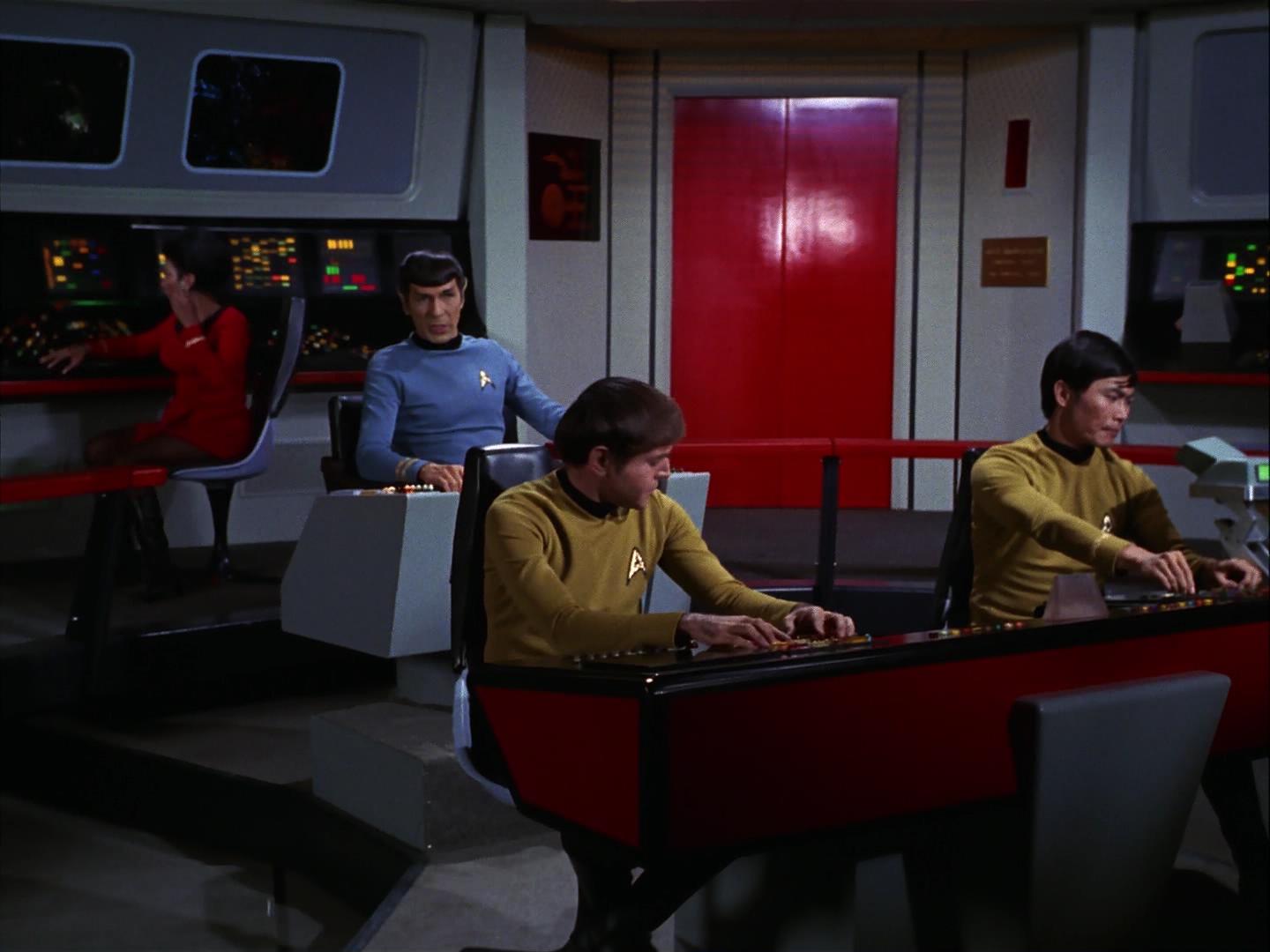 ariane179254_StarTrek_3x09_TheTholianWeb_3115.jpg