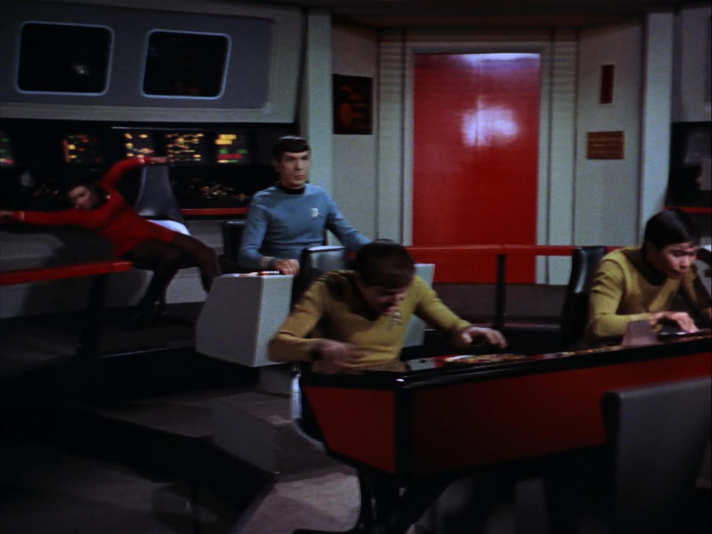 ariane179254_StarTrek_3x09_TheTholianWeb_3121.jpg